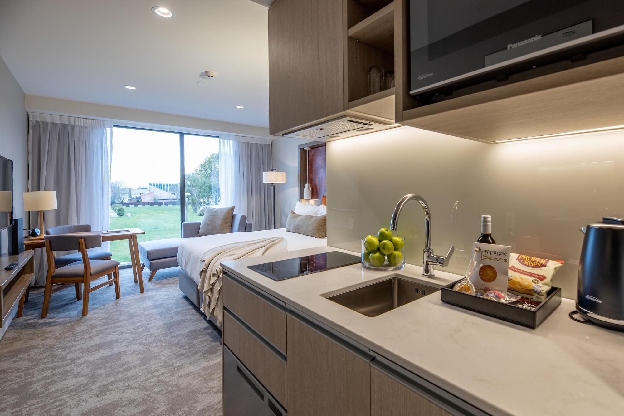 Sudima Christchurch City Exterior foto A kitchen in a hotel room